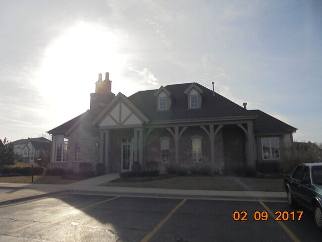 Foto del edificio - Lake Zurich Concord Village 2BR/2BA Awesome