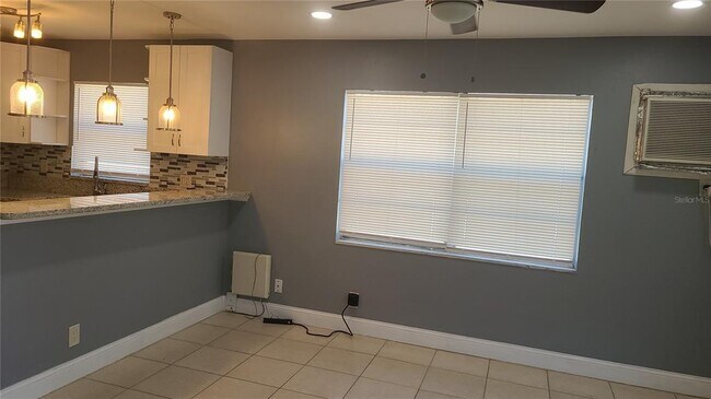 Foto del edificio - 10704 N 15th St