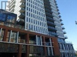 Building Photo - 170 Sumach St