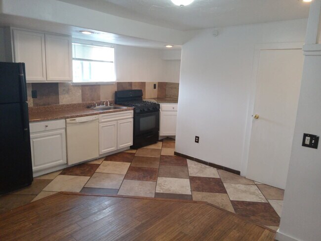 Building Photo - 260 W Antelope Dr