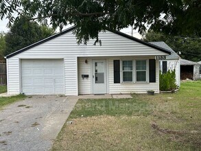 Building Photo - 1133 S Miles Ave