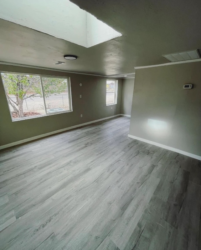 Building Photo - 2045 W 12th St