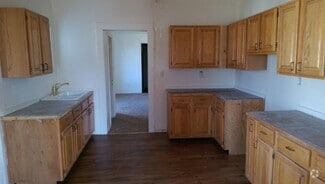 Building Photo - 5412 S Byers Ave