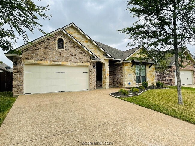 Building Photo - 4270 Hollow Stone Dr