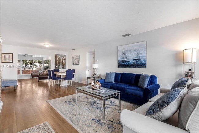 Foto del edificio - 7915 SW 23rd St