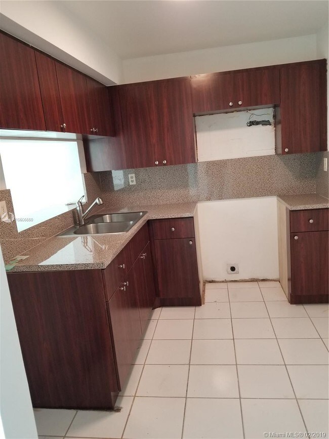 Building Photo - 11800 SW 18th St