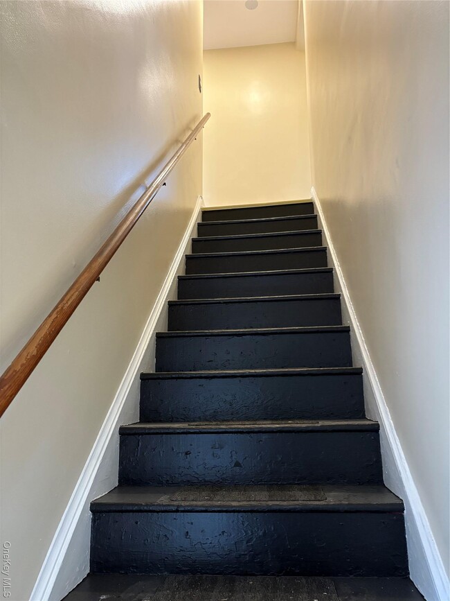 Foto del edificio - 85 Ashford Ave