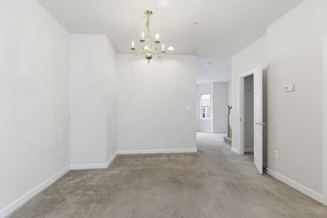 Foto del edificio - Lovely 3 BR/2.5 BA Townhome in Camp Springs!