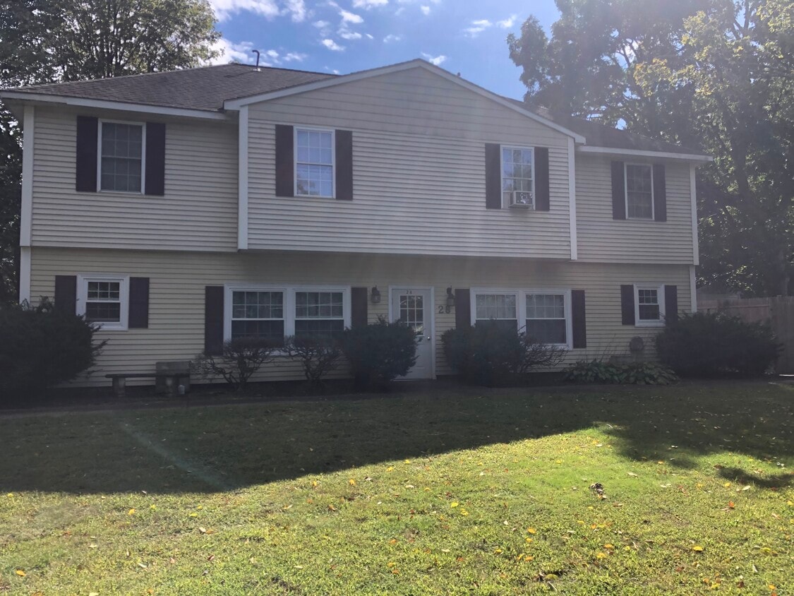 Building Photo - 28 Crestview Dr