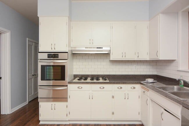 Building Photo - 3521 N Bell Ave