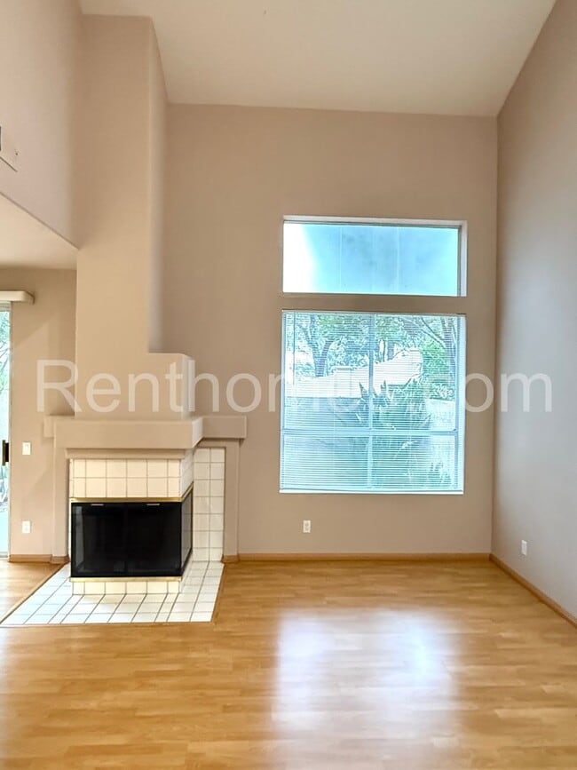 Building Photo - 11553 Westview Pkwy
