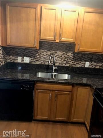 Building Photo - 2 br, 1 bath Condo - Fountain Place