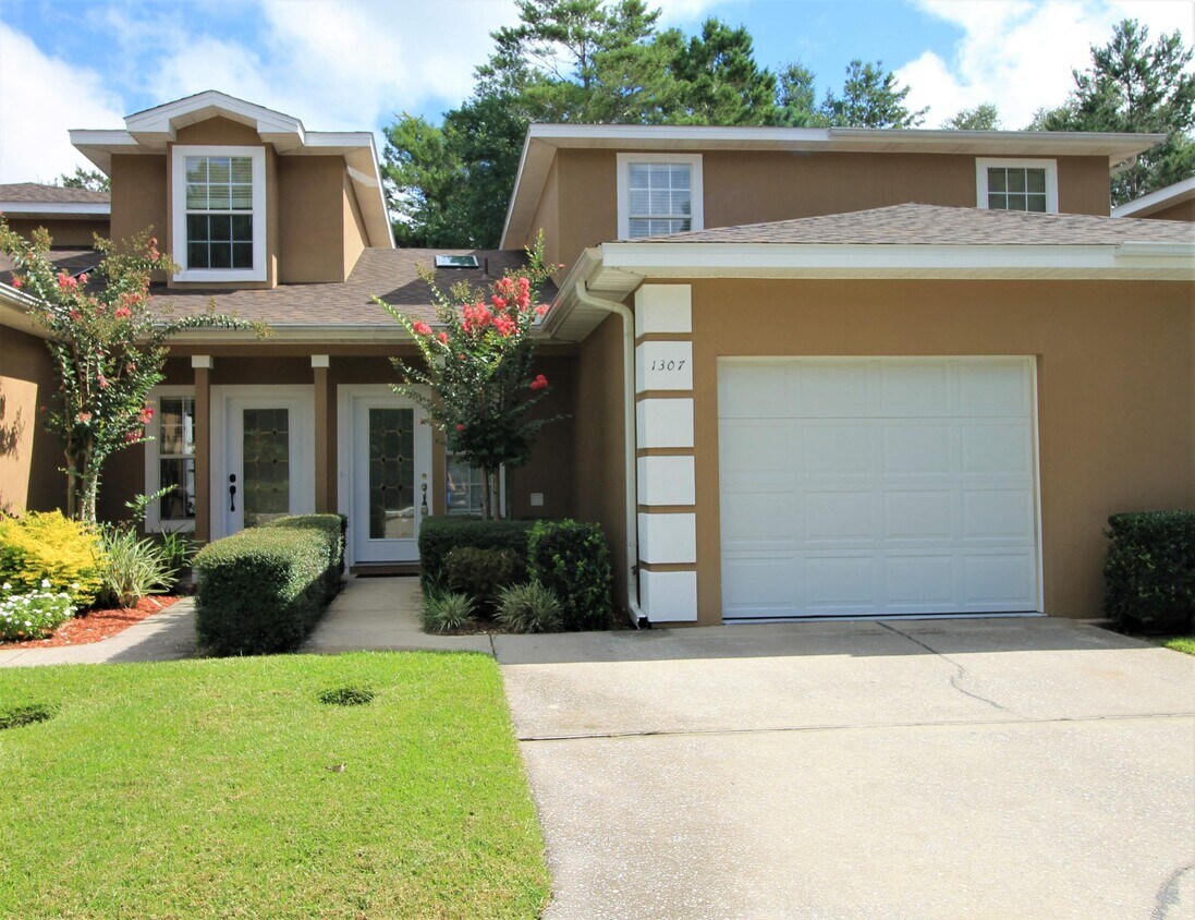 1307 Treasure Cove, Niceville, FL 32578 Townhome Rentals in Niceville FL
