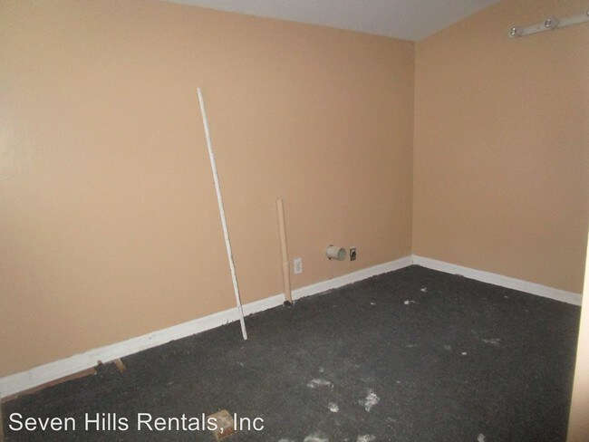 Building Photo - 3 br, 1 bath House - 10 Klassing Street