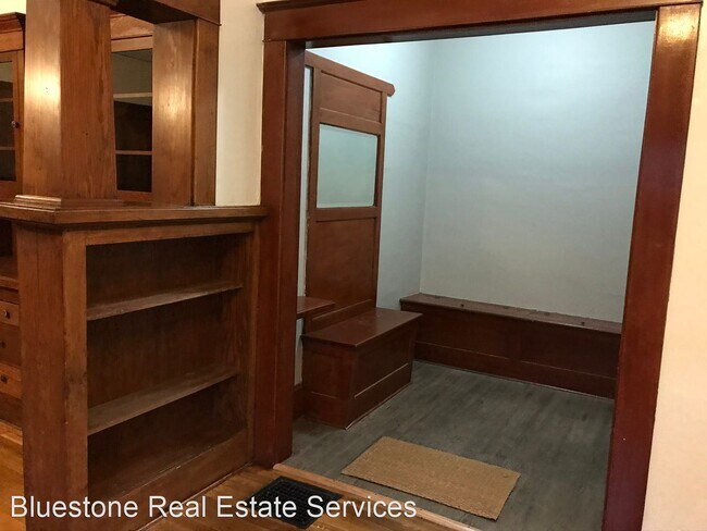 Building Photo - 4 br, 2 bath House - 3621 SE 63rd Avenue