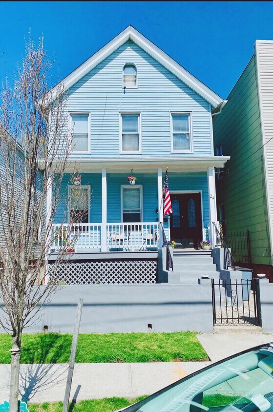 Primary Photo - 24 Pamrapo Ave