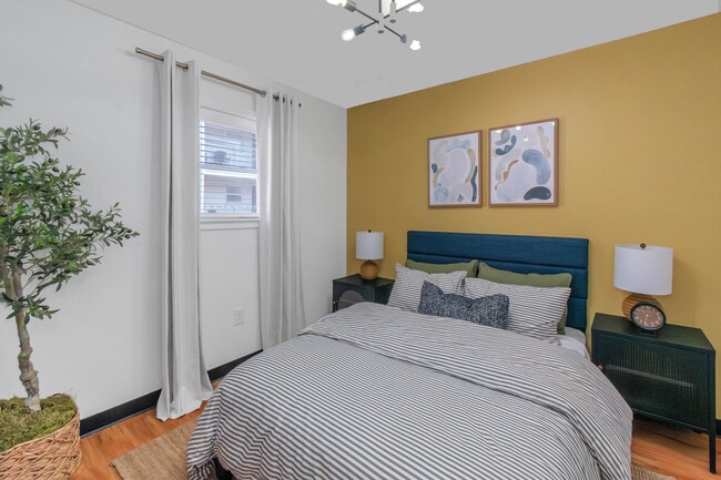 Building Photo - The Avenue at 3060