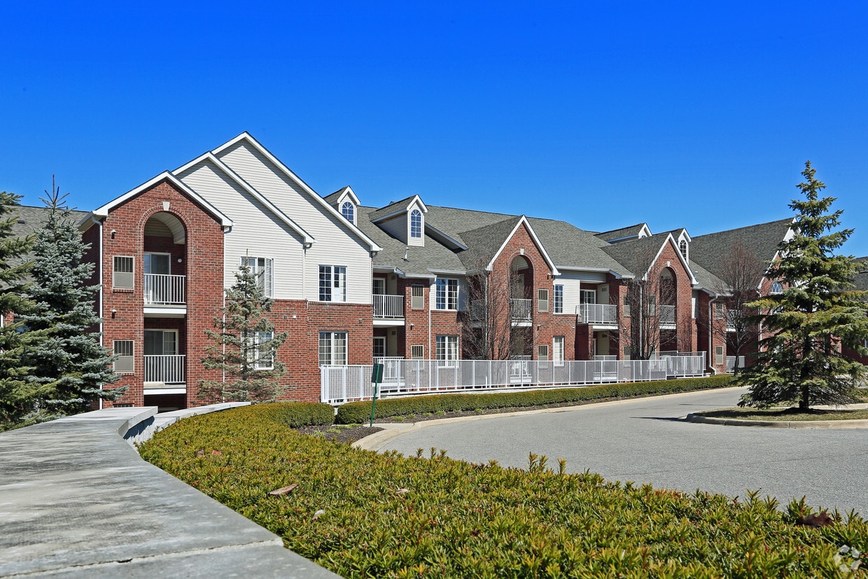 Shelby Park Manor Adult LIving Apartments Shelby Township, MI
