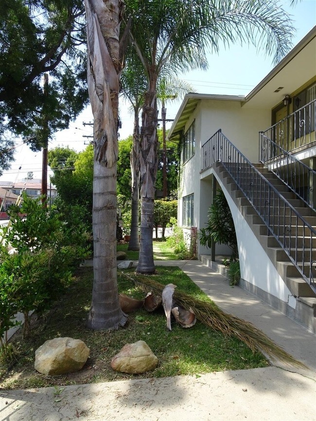 Front Yard - 2130 Bath St