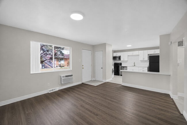Living Room - Cedar Court