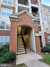Building Photo - 12921 Centre Park Cir