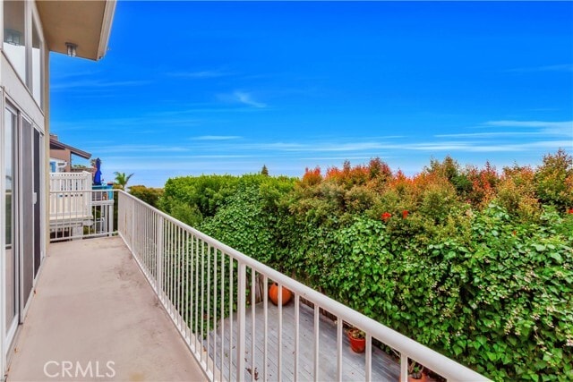 Building Photo - 176 Sunset Terrace
