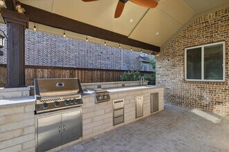 Building Photo - 783 Philmont Rd
