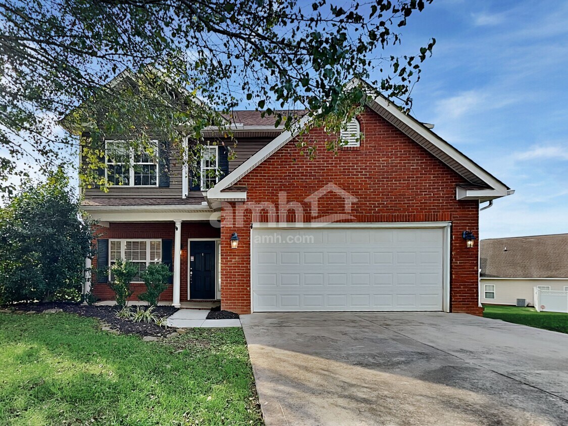 Primary Photo - 7027 Legend Oaks Ln