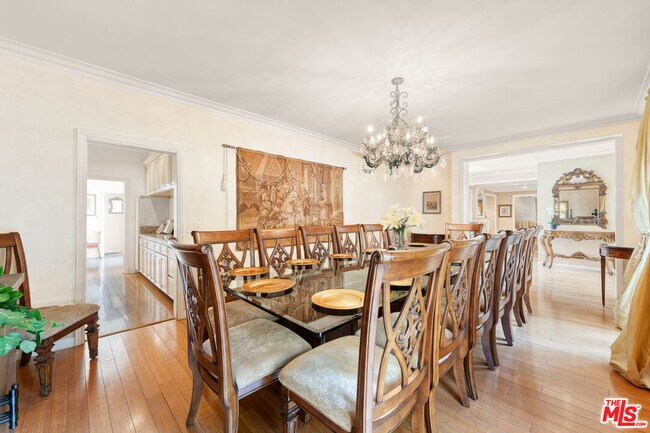 Foto del edificio - 1148 Coldwater Canyon Dr