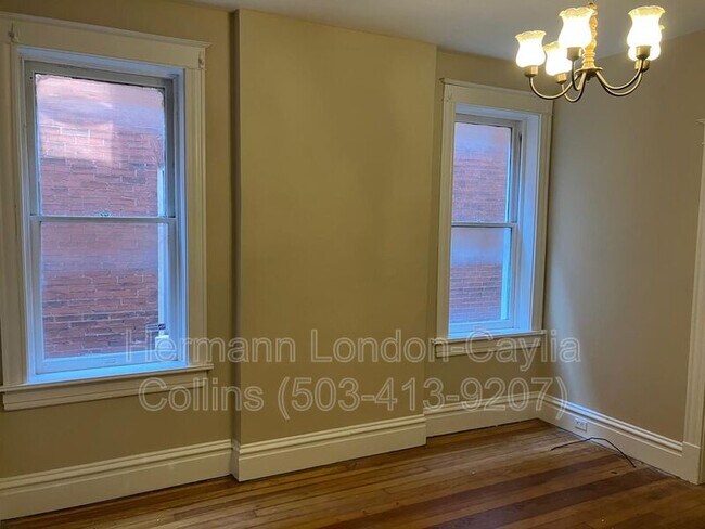 Foto del edificio - 4504 S Grand Blvd