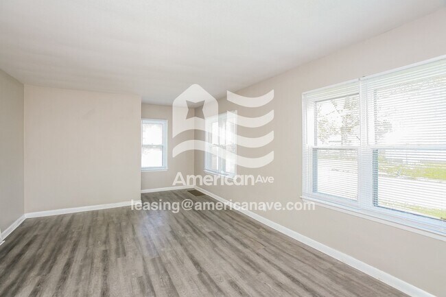 Foto del edificio - 1253 N Meade St