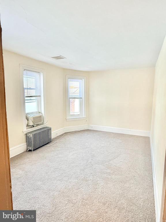 Foto del edificio - 327 Main St