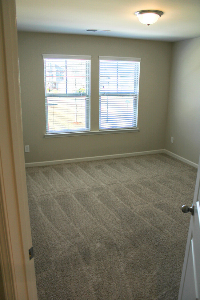 Building Photo - BRAND NEW HOME FOR RENT!