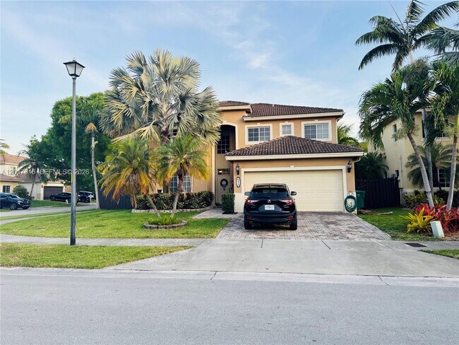 Foto del edificio - 8872 SW 208th Terrace