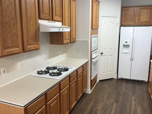 Foto del edificio - 22327 Merabrook Dr