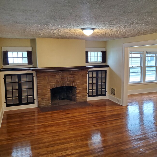 living room - 319 Hickok Ave