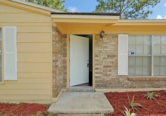 Foto del edificio - 2633 Kenwood Dr W