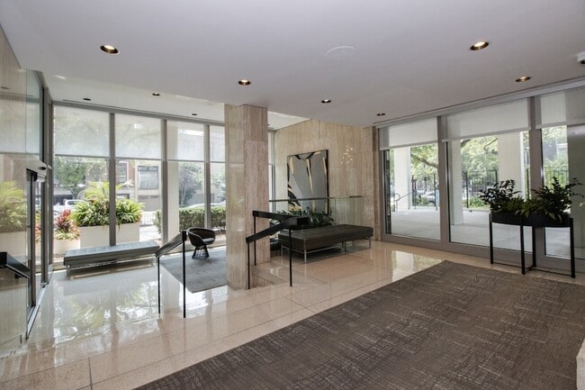 Foto del edificio - 88 W Schiller St