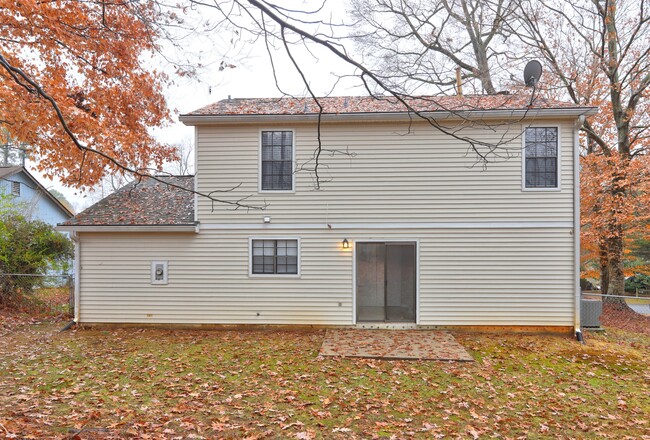 Building Photo - 407 Fire Fly Dr