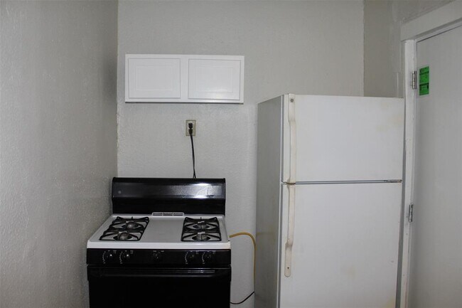 Foto del edificio - 6702 Avenue T Ave