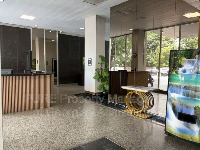 Foto del edificio - 215 Piedmont Ave NE
