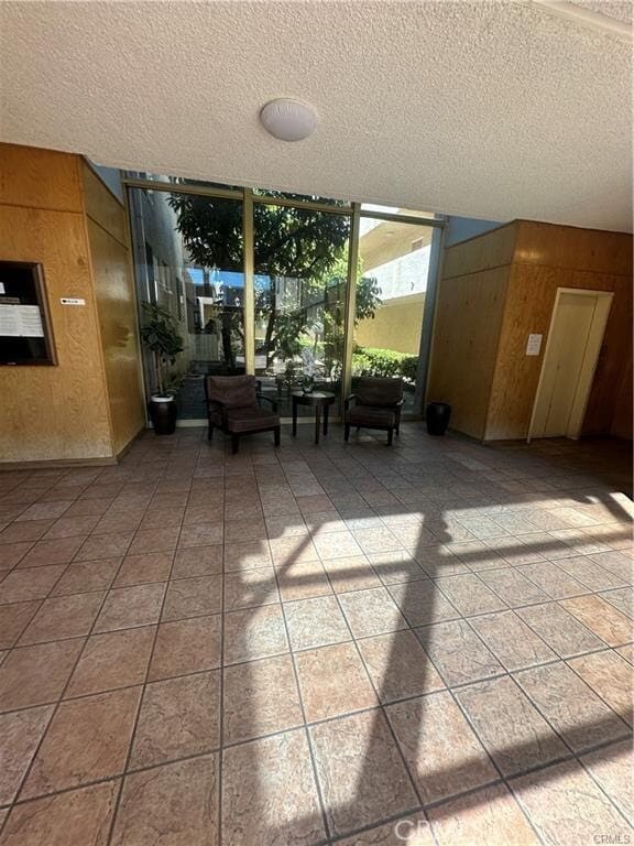 Foto del edificio - 5429 Newcastle Ave