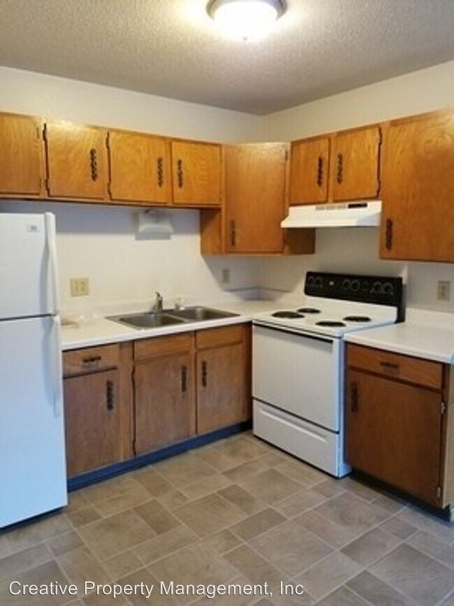 Building Photo - 1315 8th St NW