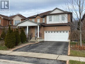 29 Hollowgrove Blvd