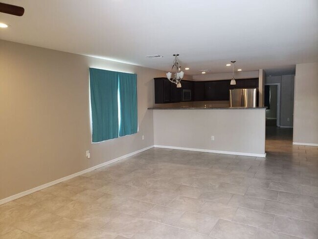 Building Photo - Brand New 4 bedroom on SW side!