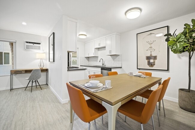Building Photo - Kling Trio Apartments