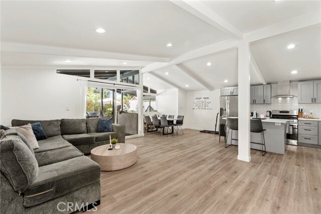 Building Photo - 6413 Wystone Ave