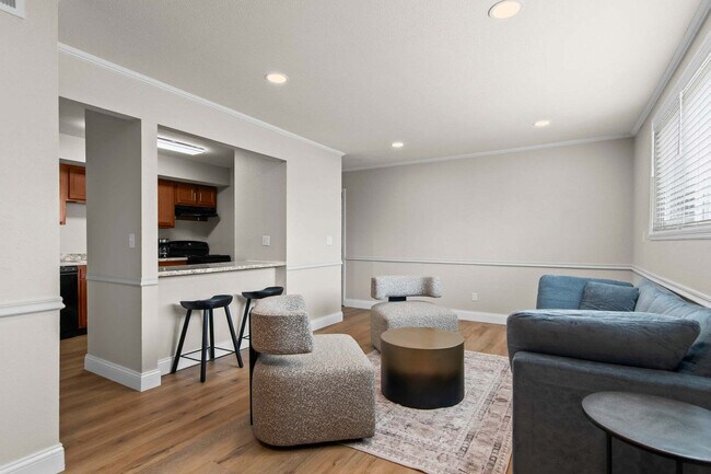 Foto del edificio - 2309 Cherry Hills Dr