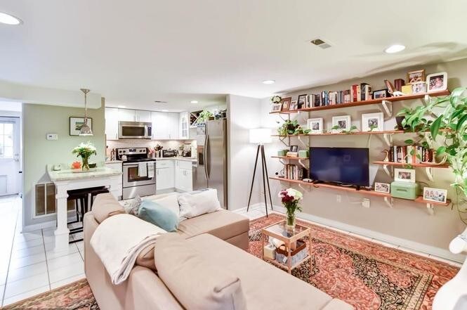 Foto principal - 631 14th St NE