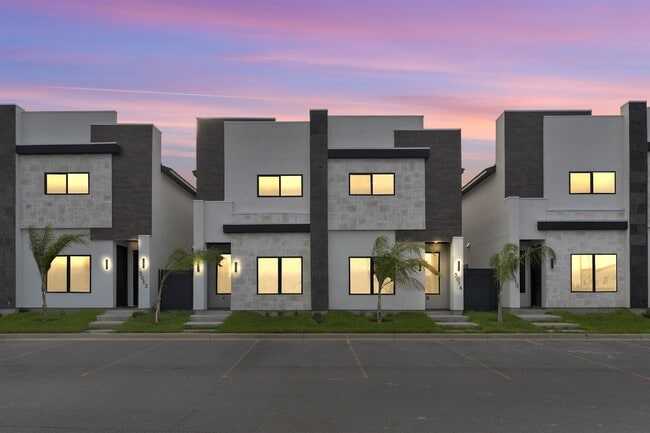 Building Photo - 8218 Casa Verde Rd